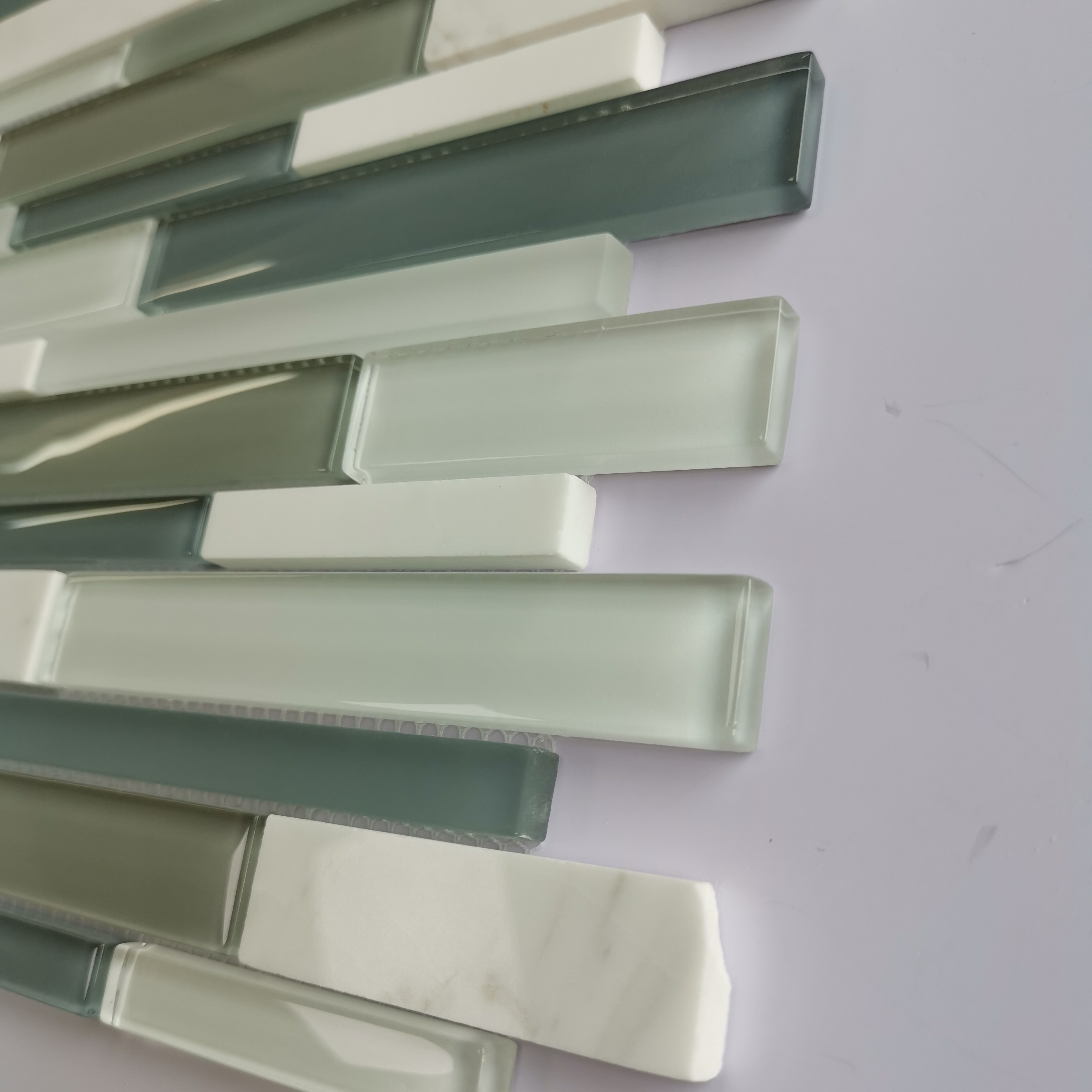 Long Strip Mixed Size Color Crystal Glass Mosaic Tile