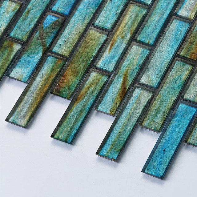 Emerald Green Color Cloudy Bathroom Backsplash Strip Glass Mosaic Tiles