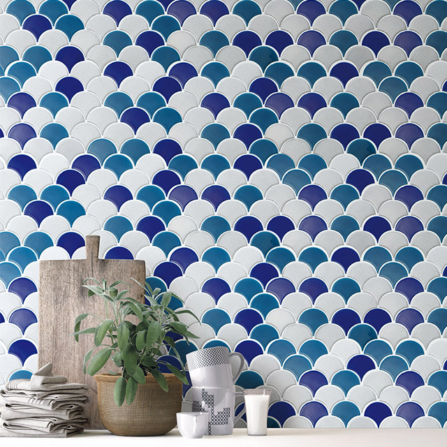 Blue And White Fan Shape Fishscale Porcelain Swimming Pool Mosaic Tiles